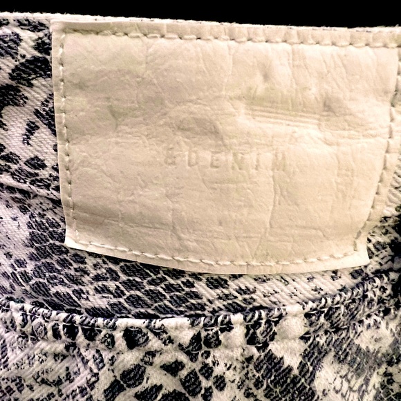 Size 10 snake skin denim - Picture 3 of 4